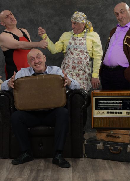 Моно-спектакль «Иногда нам снятся старые собаки»